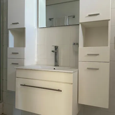 White House With Garden And Bbq In Strovolos Apartament *