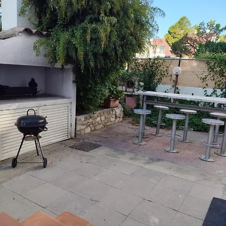 White House With Garden And Bbq In Strovolos Appartamento *