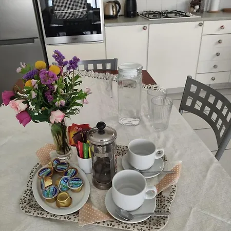 White House With Garden And Bbq In Strovolos