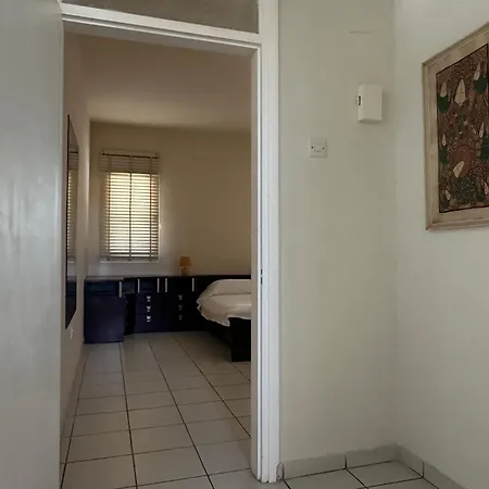 White House With Garden And Bbq In Strovolos