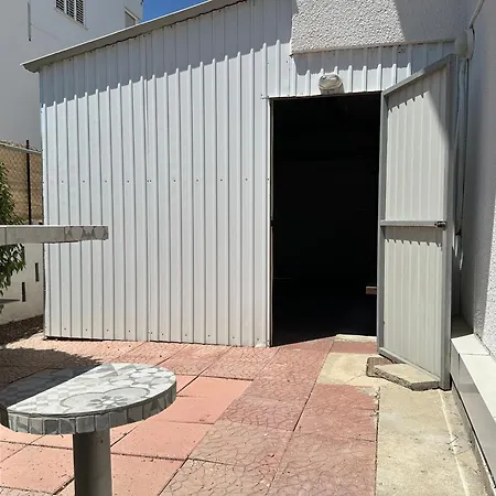 Apartment White House With Garden And Bbq In Strovolos *