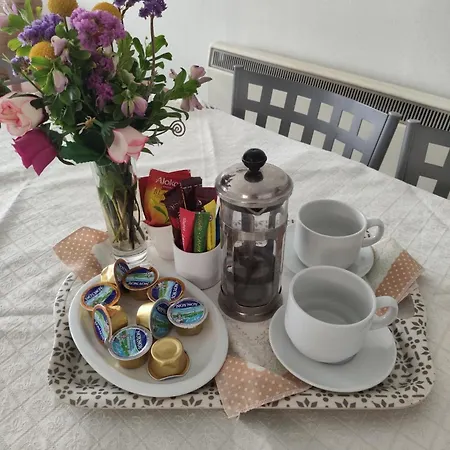 White House With Garden And Bbq In Strovolos Apartment *